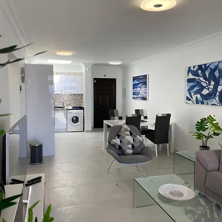 A6 Caleton Blanco * Puerto del Carmen (Lanzarote)